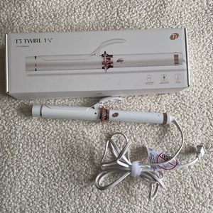 T3 Twirl 1.25” barrel curling iron